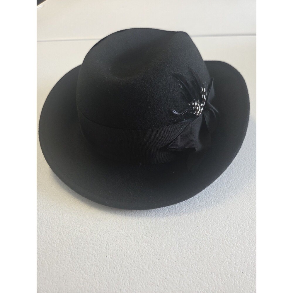 Vintage Betmar New York 100% Wool Cloche Style Black Hat Bow Feather